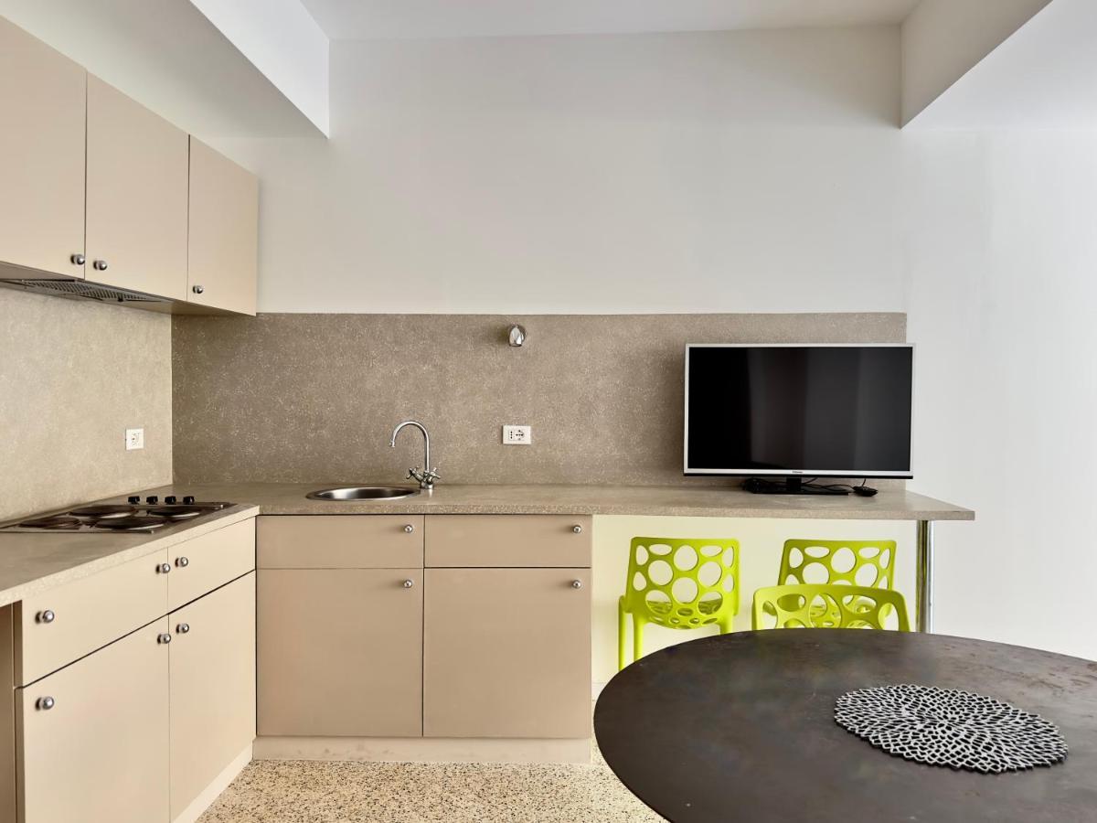 Grand Apartment Navigli มิลาน ภายนอก รูปภาพ